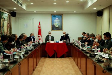 Lire la suite à propos de l’article La situation des terres domaniales agricoles dans le gouvernorat de Siliana au cœur d’une Séance de travail entre les ministres des domaines de l&rsquo;Etat et de l&rsquo;agriculture. 