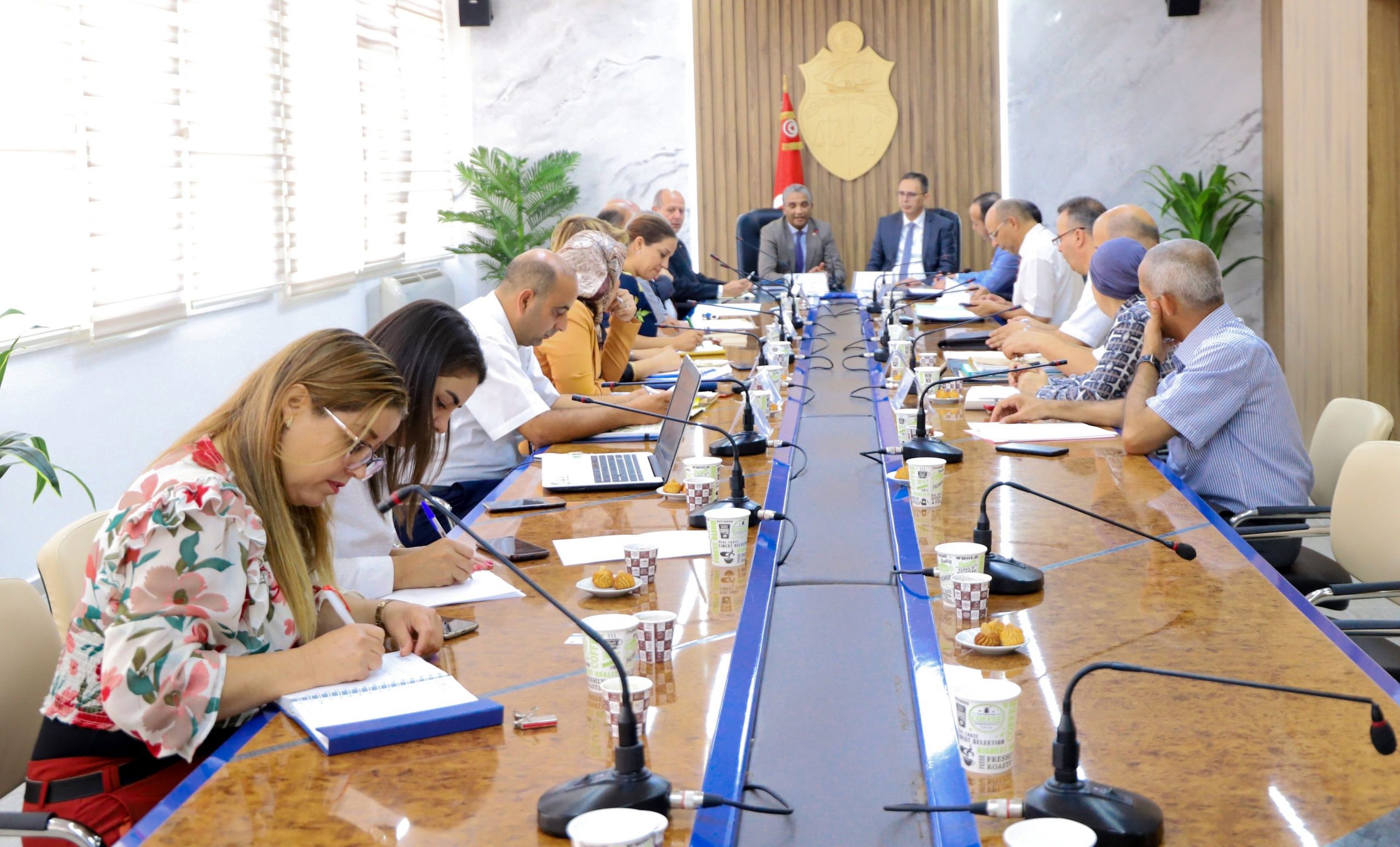 You are currently viewing Réunion de travail conjointe entre les ministres des domaines de l&rsquo;Etat et des affaires foncières et de la jeunesse et des sports.