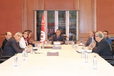 Lire la suite à propos de l’article Le ministre des domaines de l&rsquo;Etat et des affaires foncières préside une réunion de la commission de confiscation.