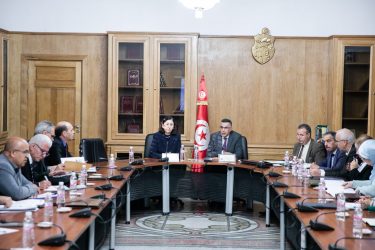 Lire la suite à propos de l’article Séance de travail entre la ministre de l&rsquo;Equipement et de l&rsquo;Habitat et le ministre des Domaines de l&rsquo;Etat et des Affaires Foncières concernant la reprise du rôle social de la SNIT.