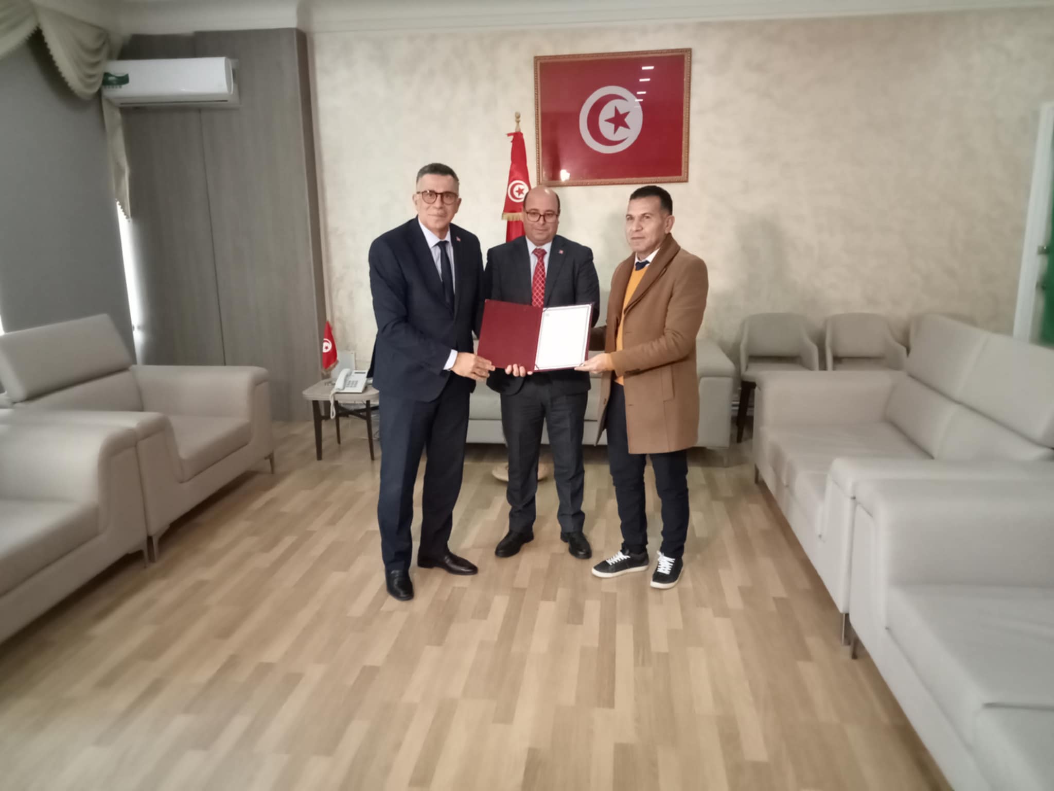 Lire la suite à propos de l’article De Zaghouan : Le ministre des domaines de l&rsquo;Etat insiste sur la nécessité d&rsquo;intensifier les inspections sur le terrain des biens domaniaux et annonce l&rsquo;affectation de biens publics pour la réalisation de plusieurs projets publics et d&rsquo;investissement.