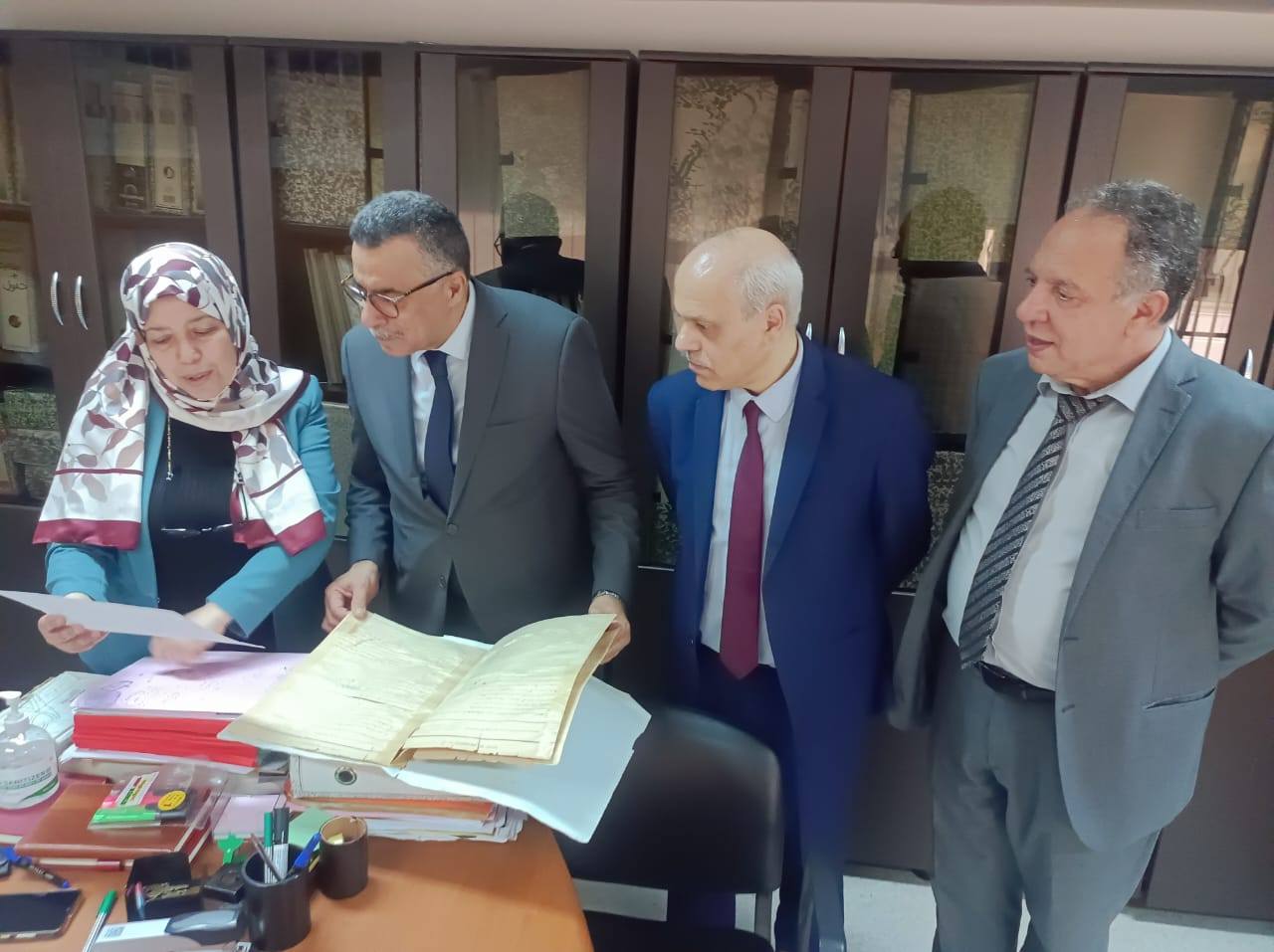 You are currently viewing وزير أملاك الدولة والشؤون العقارية يؤكّد على أهمّية تطوير خدمات الديوان الوطني للملكية العقارية ورقمنتها ومزيد تبسيط الإجراءات